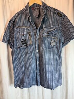 Blue Short-Sleeve Men's Button-Up Shirt
